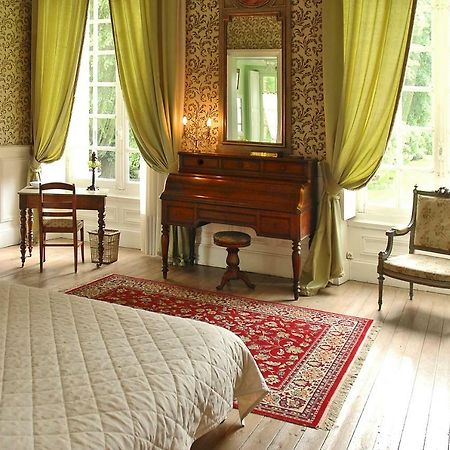 Chateau De Fleury La Foret Bed and Breakfast Igoville Zewnętrze zdjęcie