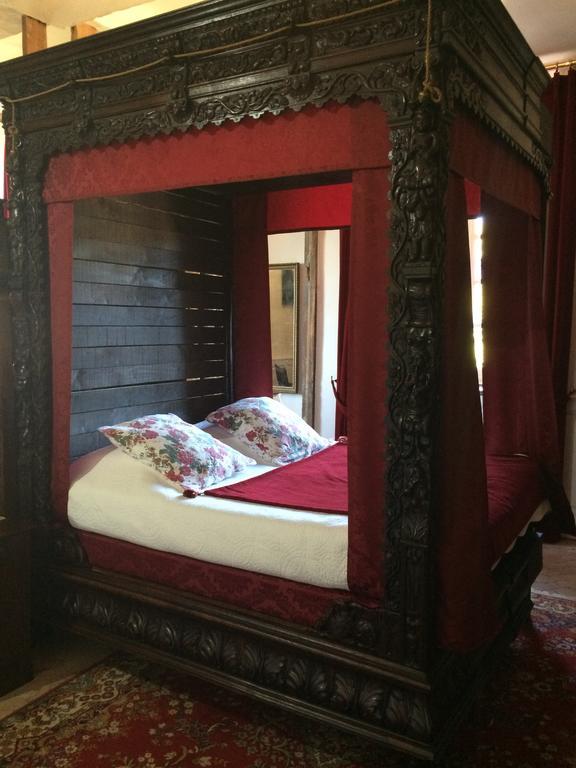 Chateau De Fleury La Foret Bed and Breakfast Igoville Zewnętrze zdjęcie