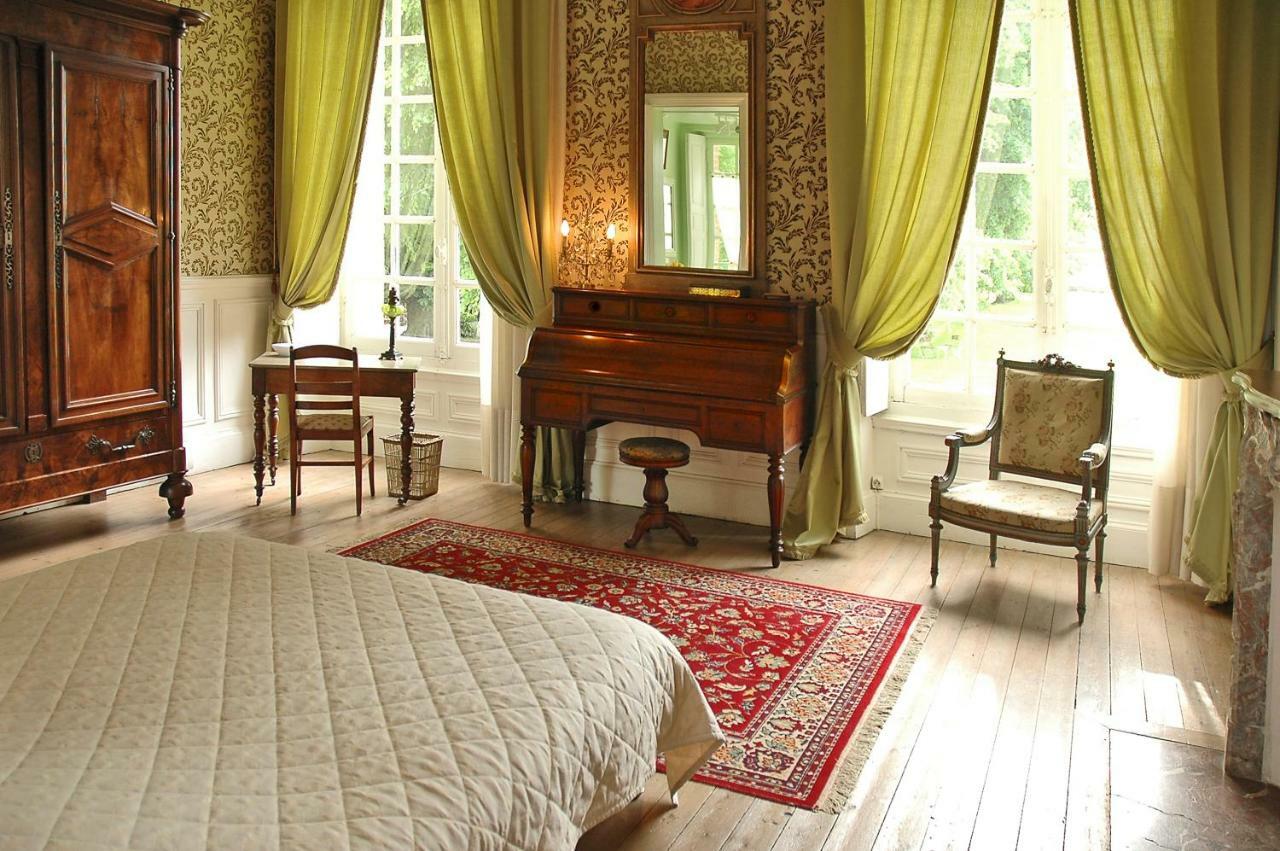Chateau De Fleury La Foret Bed and Breakfast Igoville Zewnętrze zdjęcie