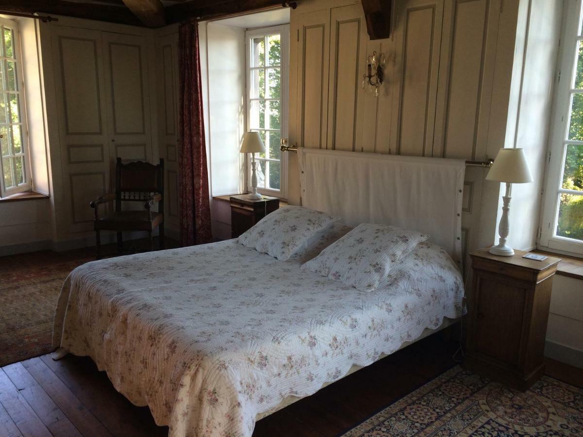 Chateau De Fleury La Foret Bed and Breakfast Igoville Zewnętrze zdjęcie